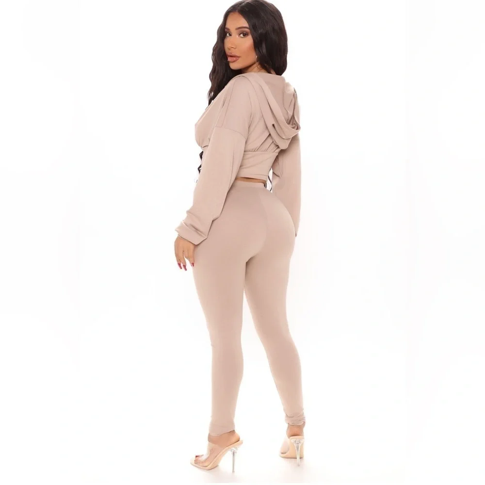 Fashion Nova M Better than ever hoodie set Taupe - Picture 6 of 7